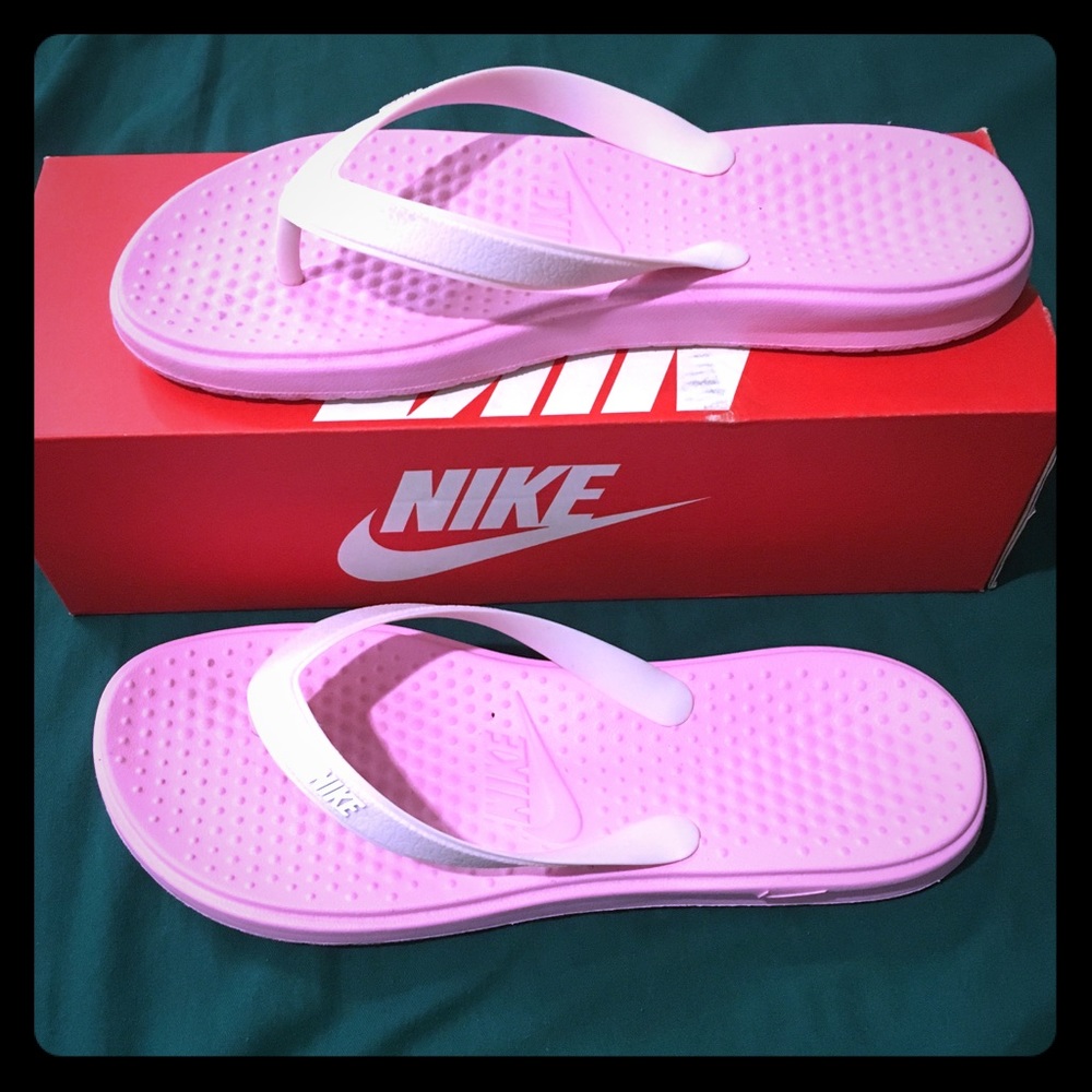 Nike flip flops